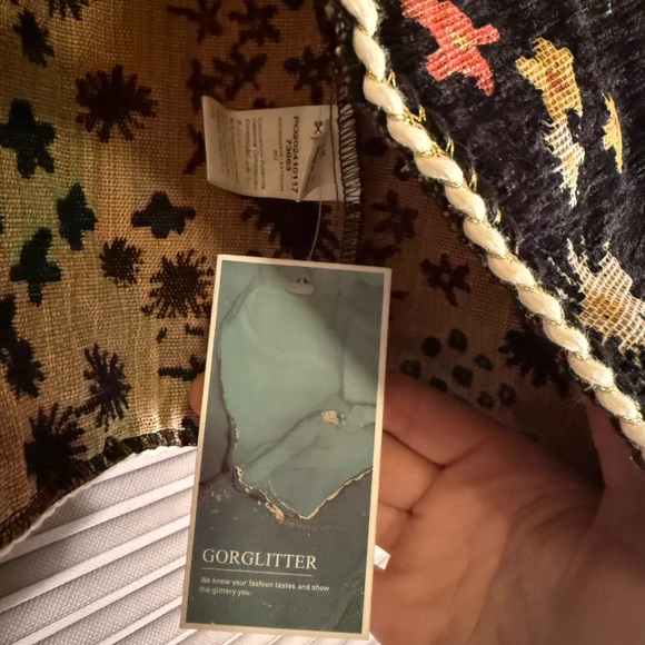 Colorful Embroidered Vest - Picture 3 of 4